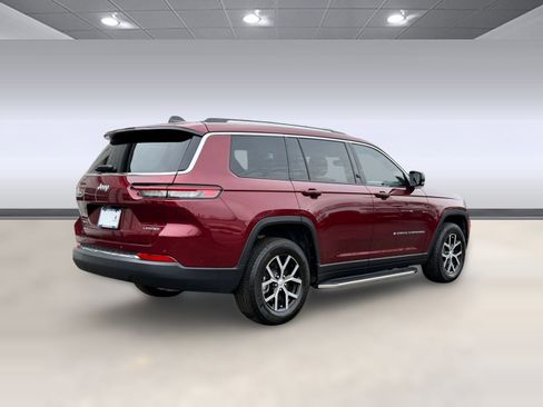 Used 2023 Jeep Grand Cherokee L Limited image 9