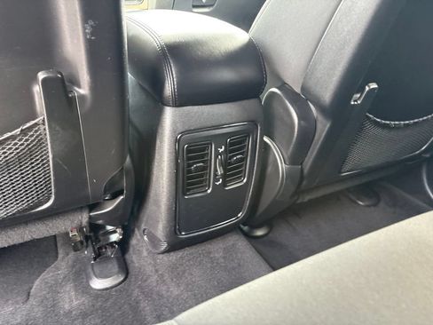 Used 2014 Jeep Grand Cherokee Laredo w/ Quick Order Package 23E AWD/4WD image 17
