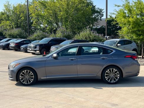 Used 2016 Hyundai Genesis 3.8 RWD image 6