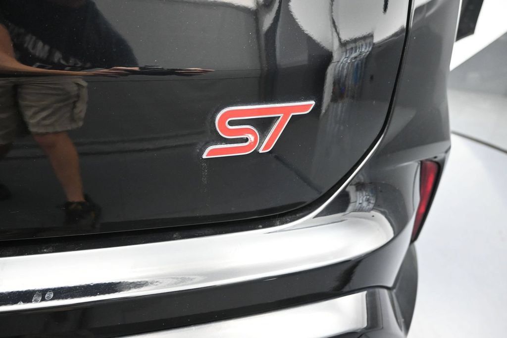 Used 2023 Ford Edge ST AWD/4WD image 10