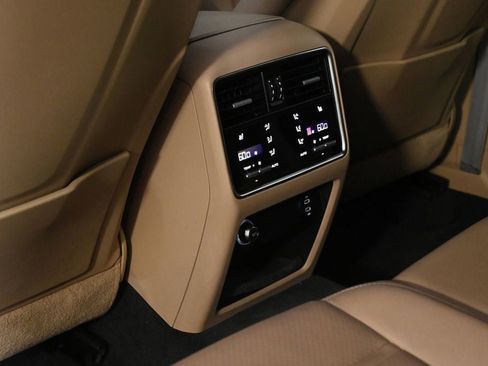 Certified 2023 Porsche Cayenne Platinum Edition AWD/4WD image 20