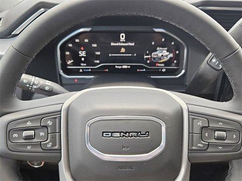 New 2025 GMC Sierra 2500 Denali w/ Denali Reserve Package image 23