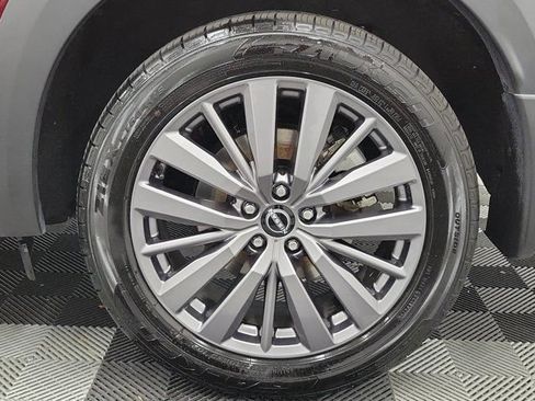 Used 2024 Nissan Pathfinder SL w/ SL Premium Package FWD image 10