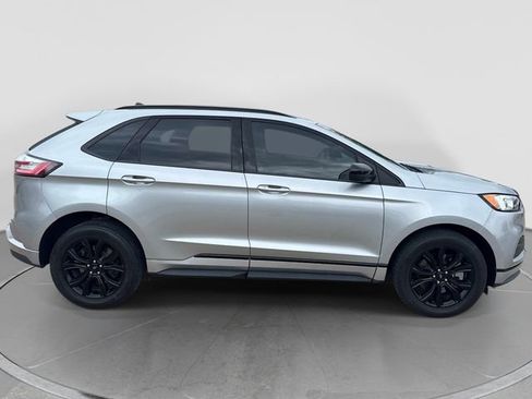 Used 2024 Ford Edge SE w/ Black Appearance Package AWD/4WD image 9