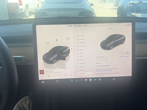 Used 2023 Tesla Model Y Long Range AWD/4WD image 9