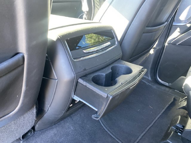 Used 2023 Cadillac Escalade ESV V w/ LPO, ONYX Package AWD/4WD image 17