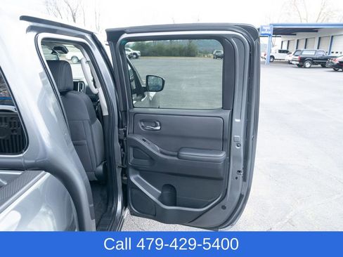 Used 2025 Nissan Frontier SV w/ SV Convenience Package image 13