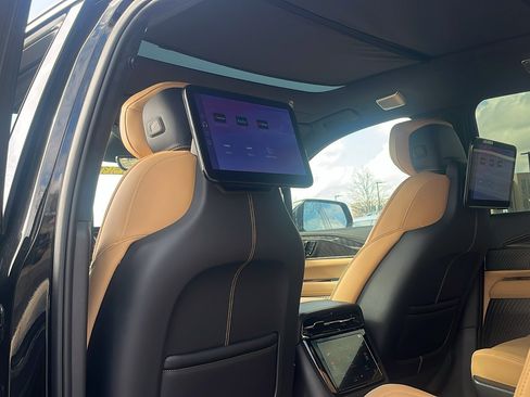 New 2025 Cadillac Escalade IQ Luxury 2 image 41