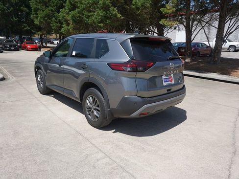 Used 2023 Nissan Rogue S image 17