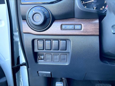 Used 2023 Nissan Titan Platinum Reserve w/ Off Road Protection Package image 35