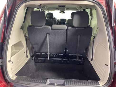 Used 2019 Dodge Grand Caravan SE w/ UConnect Hands-Free Group FWD image 31