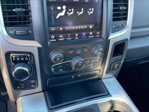 Used 2018 RAM 1500 SLT image 32