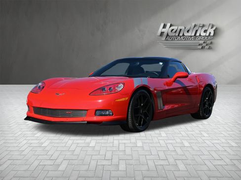 Used 2006 Chevrolet Corvette Coupe w/ Performance Package image 6
