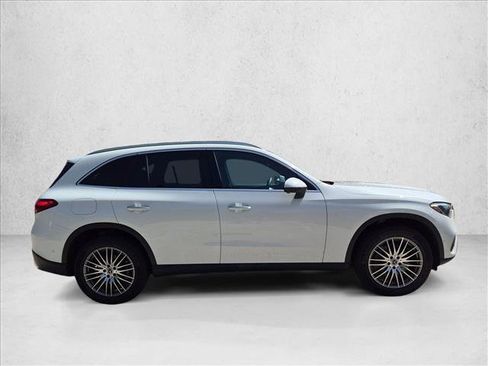 Certified 2026 Mercedes-Benz GLC 300 image 4