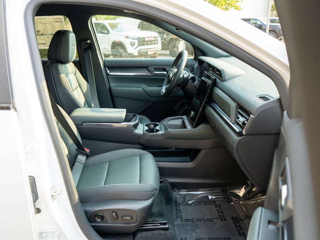 New 2027 GMC Terrain AT4 w/ Convenience Package III AWD/4WD image 10