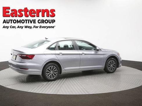 Used 2020 Volkswagen Jetta SE w/ SE Cold Weather Package FWD image 43