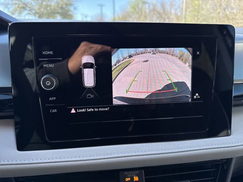 Certified 2025 Volkswagen Taos S image 44