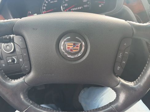 Used 2010 Cadillac DTS Premium image 49