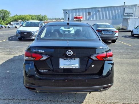 Certified 2025 Nissan Versa S w/ Trunk Package image 4