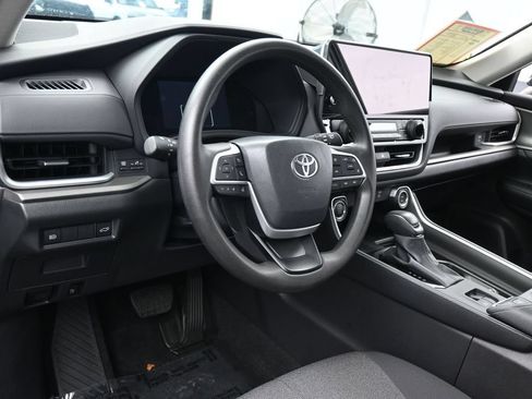 Used 2025 Toyota Grand Highlander FWD image 13