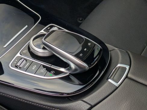 Used 2020 Mercedes-Benz E 350 4MATIC Sedan image 22