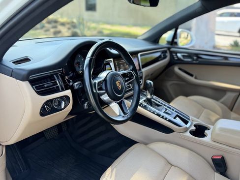 Used 2021 Porsche Macan S AWD/4WD image 9