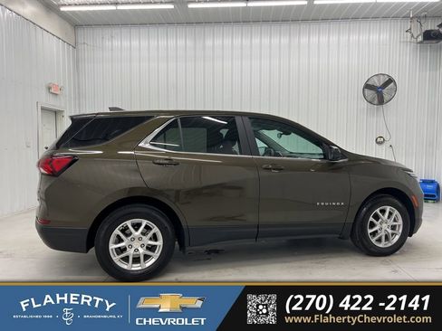 Used 2024 Chevrolet Equinox LT image 2