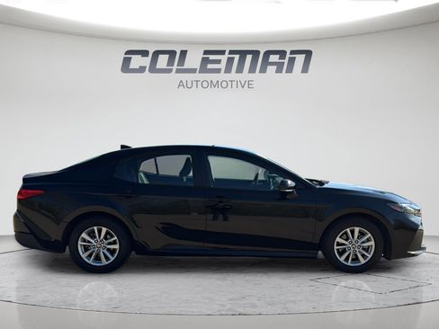 Used 2026 Toyota Camry LE FWD image 6