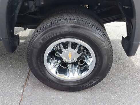 Used 2024 Chevrolet Silverado 3500 LTZ w/ LTZ Plus Package image 41