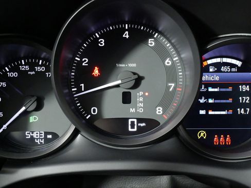 Used 2025 Porsche Macan image 45