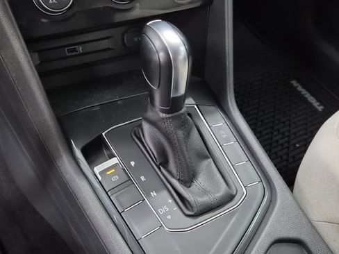 Used 2019 Volkswagen Tiguan S image 31