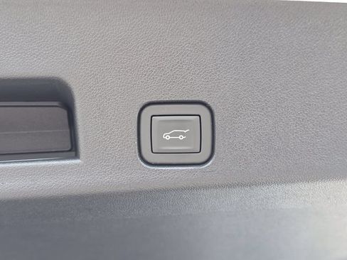 New 2026 Chevrolet Traverse LT w/ Driver Confidence Package FWD image 12