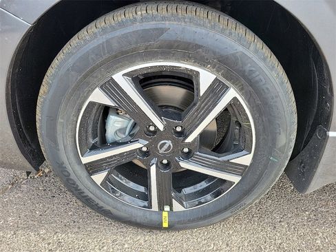 New 2025 Nissan Sentra SV image 14