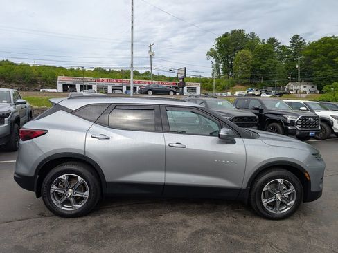 Used 2023 Chevrolet Blazer LT AWD/4WD image 9
