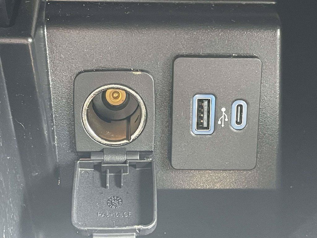 Certified 2022 Ford Explorer XLT RWD image 22