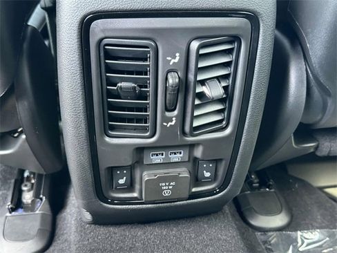 New 2025 Dodge Durango GT image 13