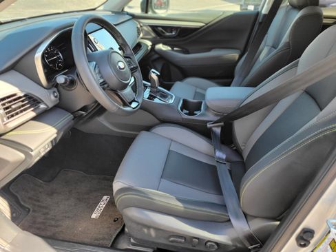 Used 2025 Subaru Outback Onyx Edition image 19