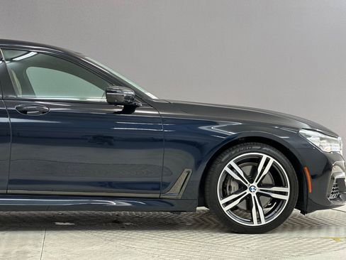 Used 2019 BMW 740i image 35