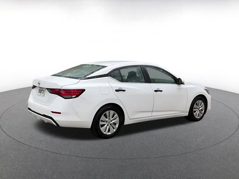 Used 2025 Nissan Sentra S image 15
