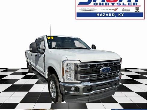 Used 2024 Ford F250 XLT image 1