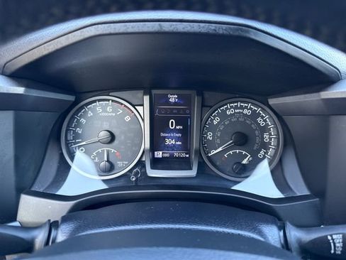 Used 2019 Toyota Tacoma TRD Sport w/ Technology Package image 22