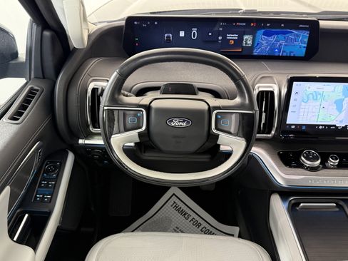 Certified 2025 Ford Expedition Platinum AWD/4WD image 10