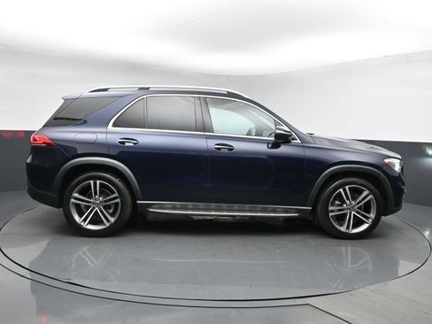 Used 2022 Mercedes-Benz GLE 350 4MATIC w/ Premium Package image 3