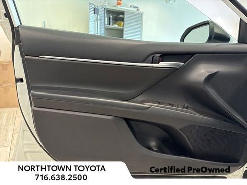 Used 2024 Toyota Camry SE image 22