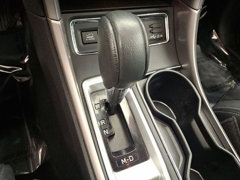 Used 2021 Subaru Ascent Limited w/ Technology Package image 12