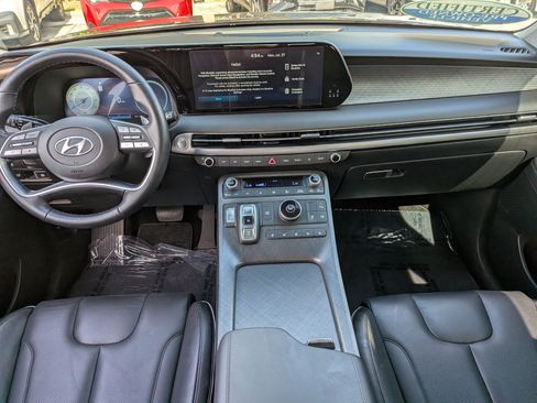 Used 2023 Hyundai Palisade Limited FWD image 18
