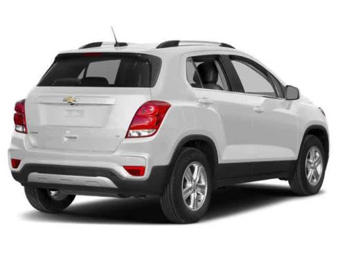 Used 2019 Chevrolet Trax LT w/ LT Convenience Package AWD/4WD image 2