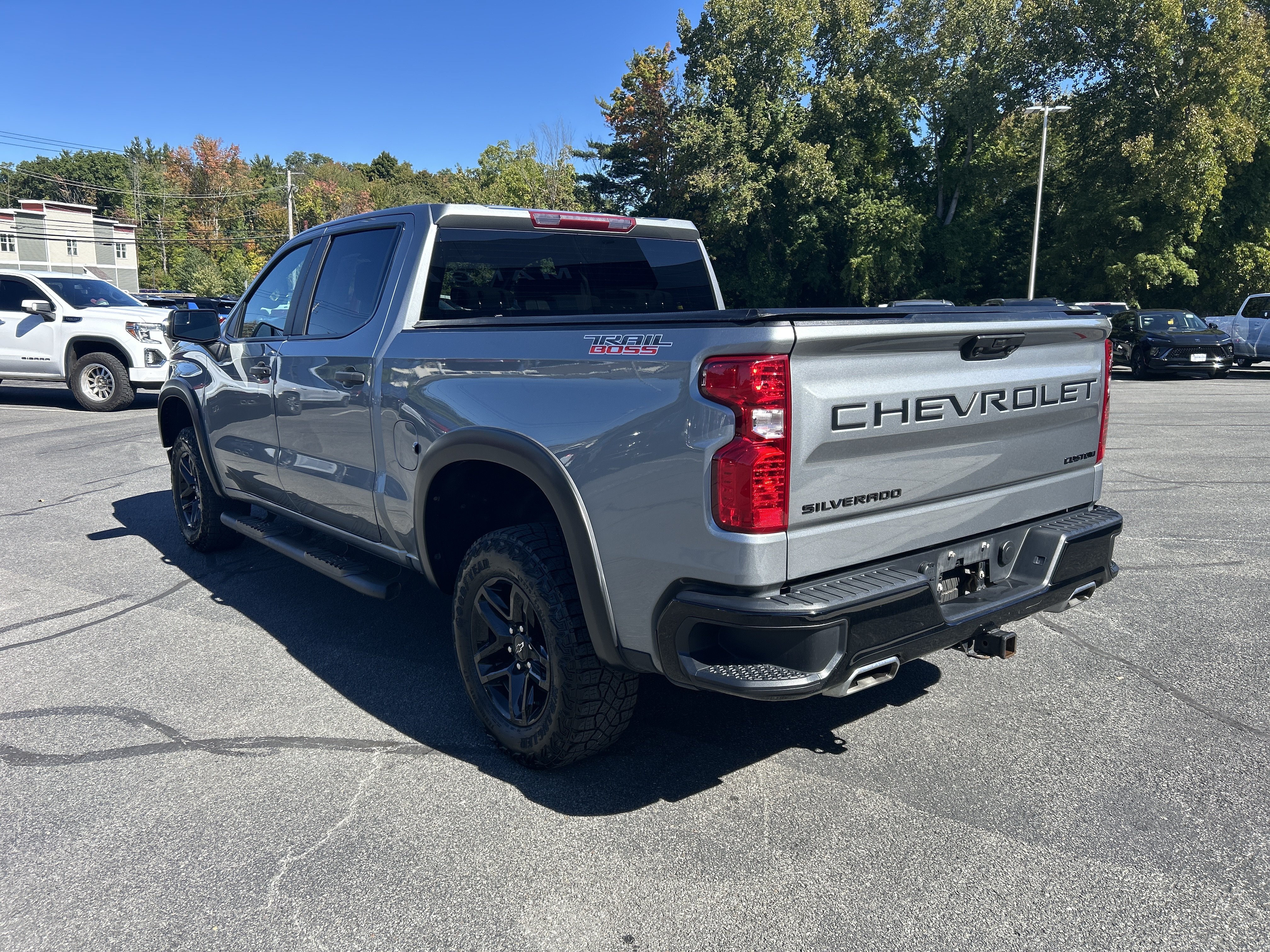 Used 2024 Chevrolet Silverado 1500 Custom Trail Boss w/ LPO, Dark Essentials Package AWD/4WD image 8