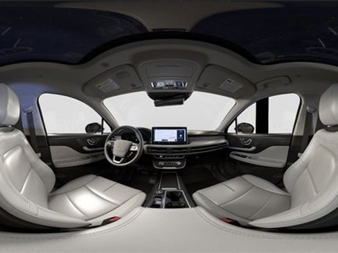 New 2026 Lincoln Corsair Premiere image 8