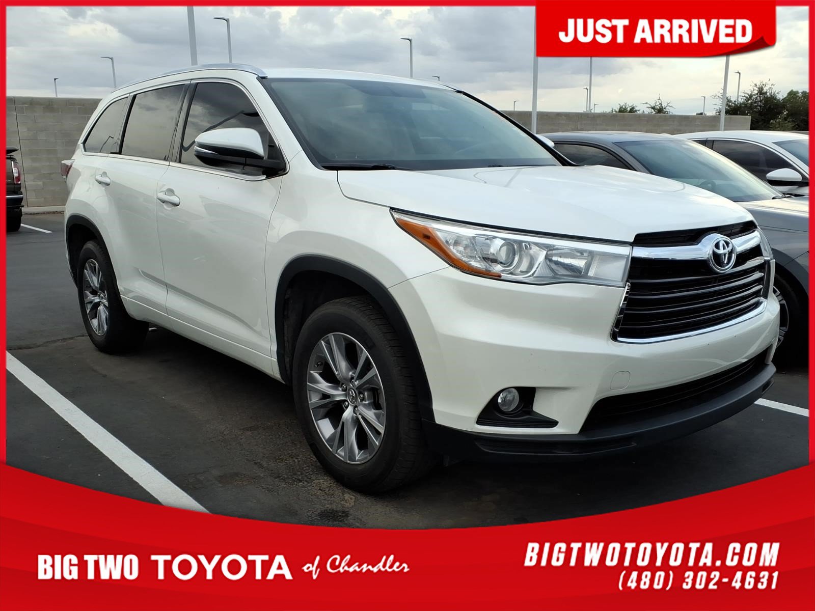 Used 2015 Toyota Highlander XLE FWD image 1
